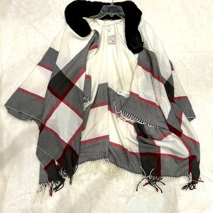 NWT - one size shawl